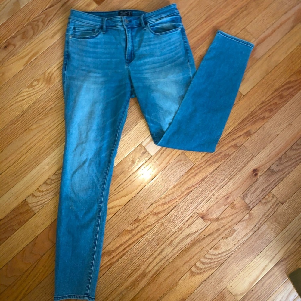 Abercrombie & Fitch Super Skinny Jeans